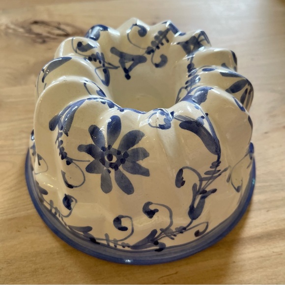 bassano Accents Vintage Abc Ceramiche Bassano Italy Blue And White Ceramic Gelatin Mold